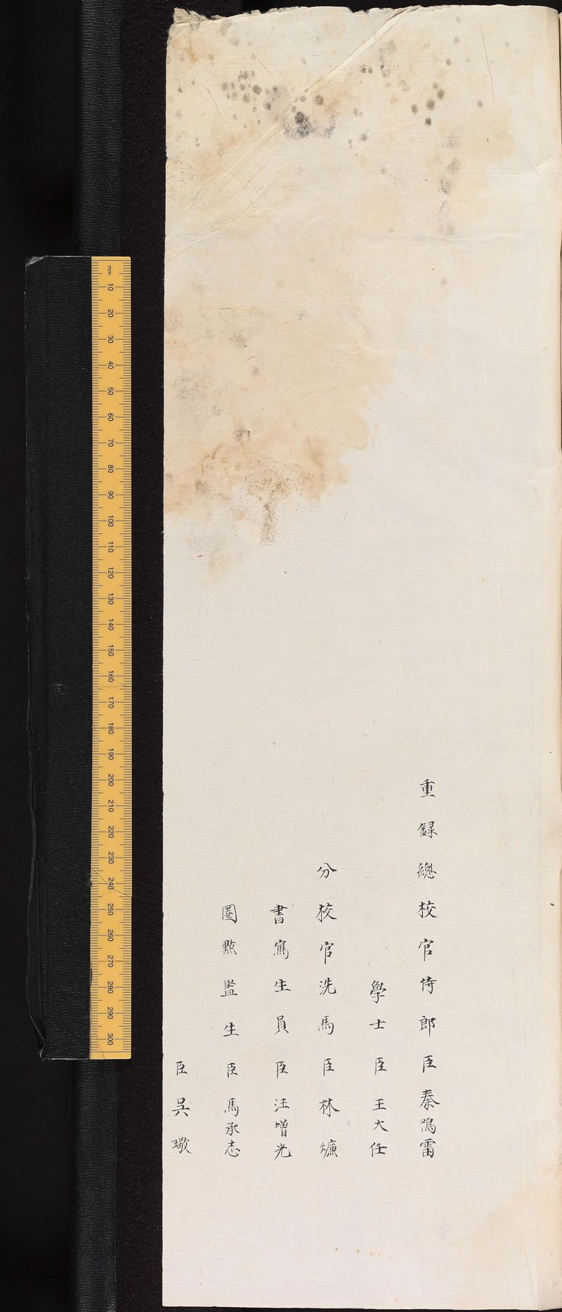 ִ
